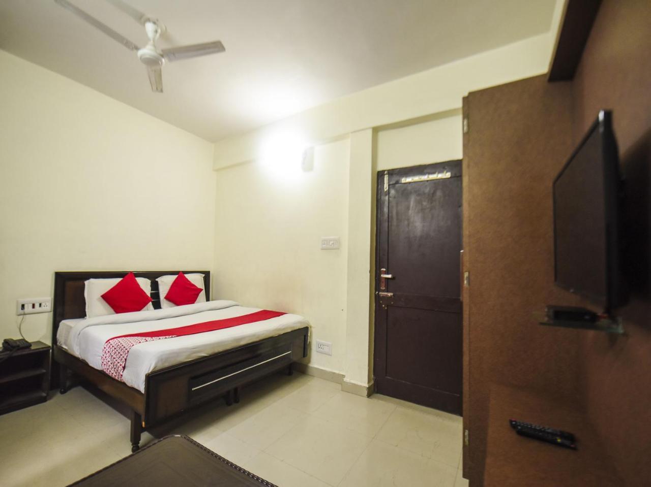 Oyo 7905 Holiday Inn Dalhousie Buitenkant foto