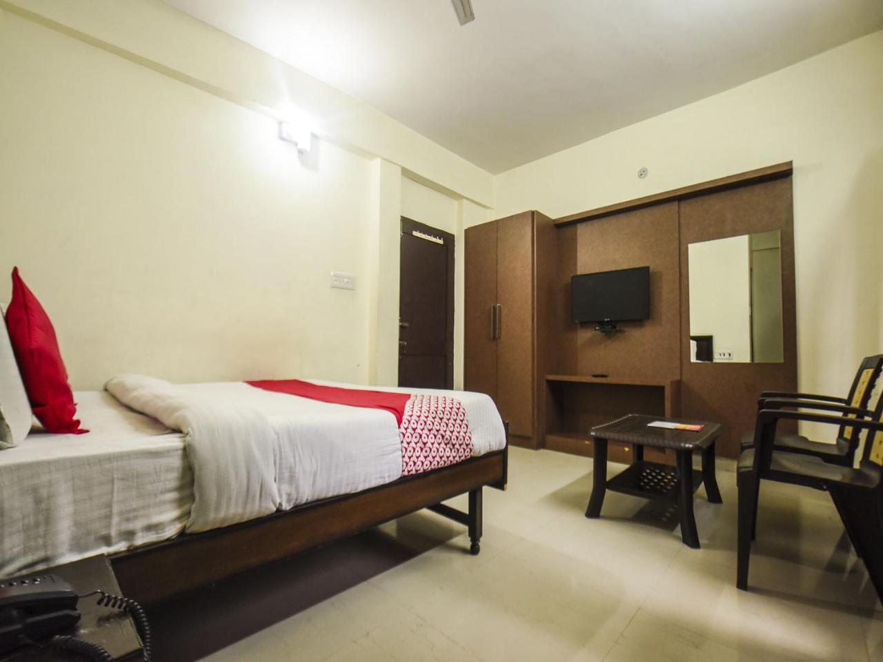 Oyo 7905 Holiday Inn Dalhousie Buitenkant foto